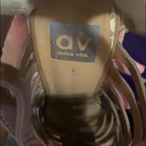 Heels - Picture 2 of 8